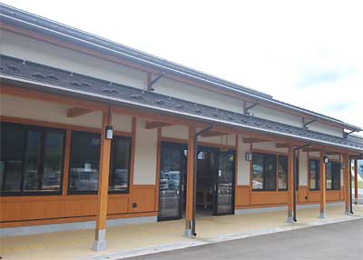 直売所「四季あじわい館」は、道の駅「南魚沼」の中にあります。
