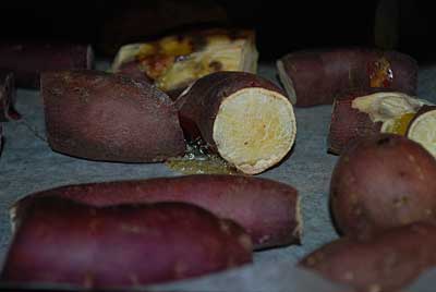 考えていた３種類のサツマイモの焼き芋の商品化に向けて動き出すことにしました。