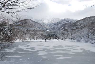 大源太湖の湖面も雪で真っ白になりました。