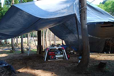 簡易休憩所兼作業所の屋根（シルバーシート）が完成しました。