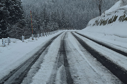 道路は微妙な積雪