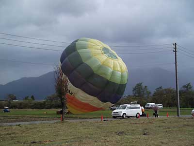熱気球の乗車体験も出来ます。