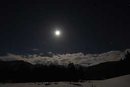 月夜の景色を撮ってきました