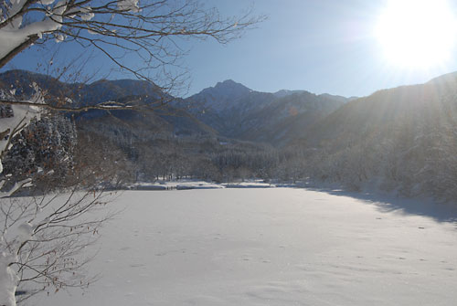 大源太湖の湖面も雪で覆われました。